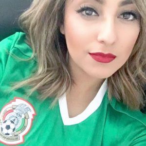 Meet your Posher, Cristina